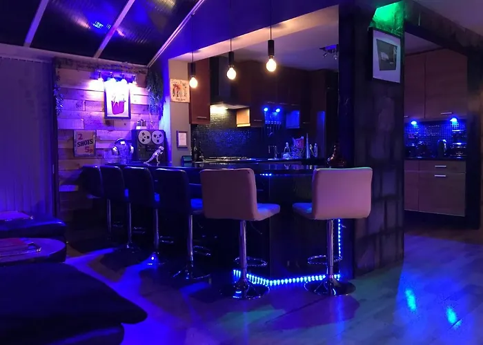 The Beach House South - Blackpool - Entire Holiday Home